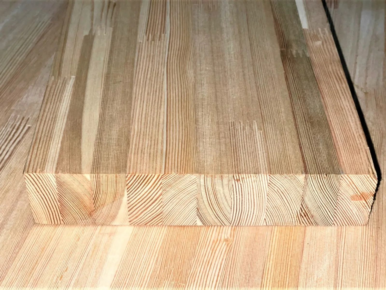 Ступень из лиственницы 40 x 300 x 1500 мм, «Сращенная», класс Экстра