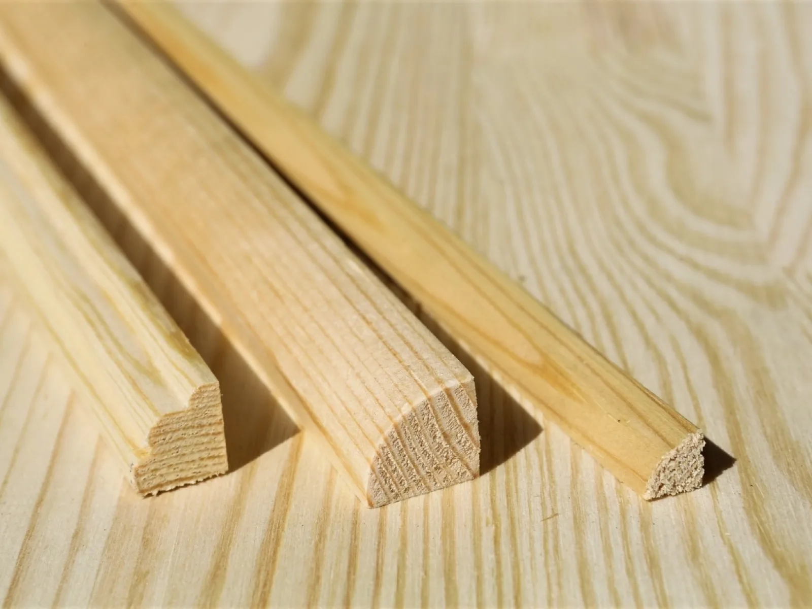Штапик из сосны и ели 15 x 15 x 3000 мм, класс Экстра