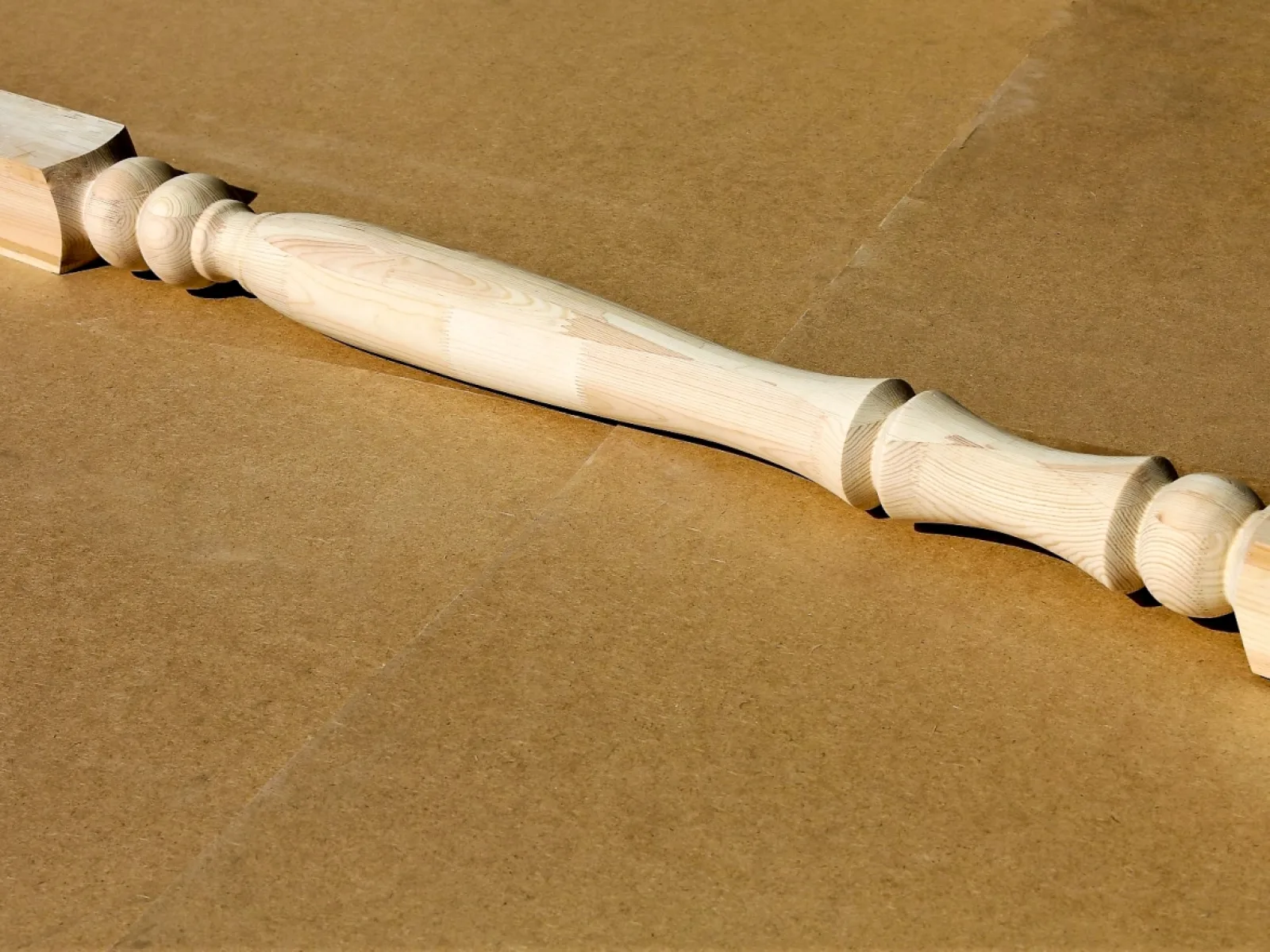 Колонна из сосны и ели 150 x 150 x 3000 мм, №2, класс Экстра